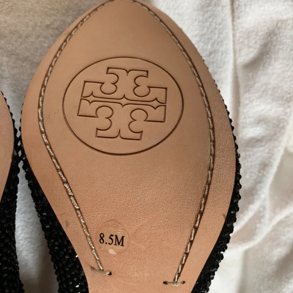 NWOB Tory Burch Black Suede Glitter Pumps sz 8.5M